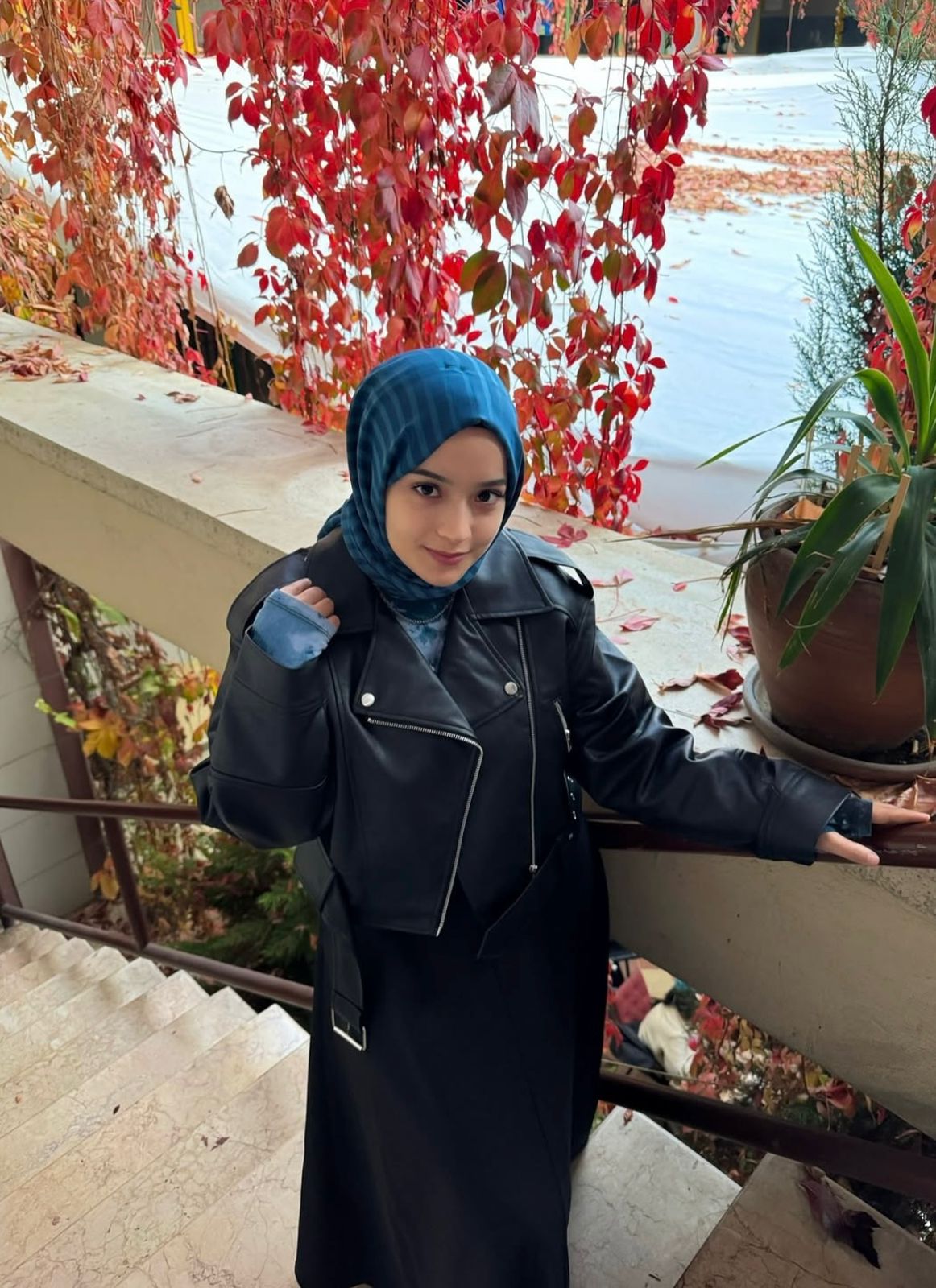 Hisarköy Stil Sahibi Bayan Escort Lale