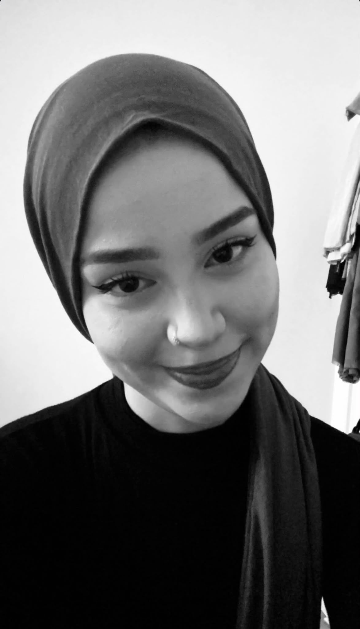 Kömüşini Üniversiteli Escort Bayan Cemre